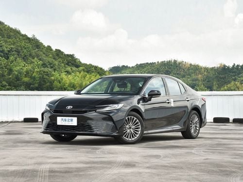Toyota Camry Camry 2.0 hybrid premium option (export price)