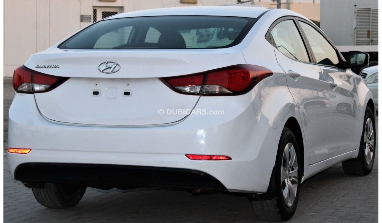 Hyundai Elantra Hyundai Elantra 2015 GCC 1600cc, in excellent condition, without accidents, very clean from inside a