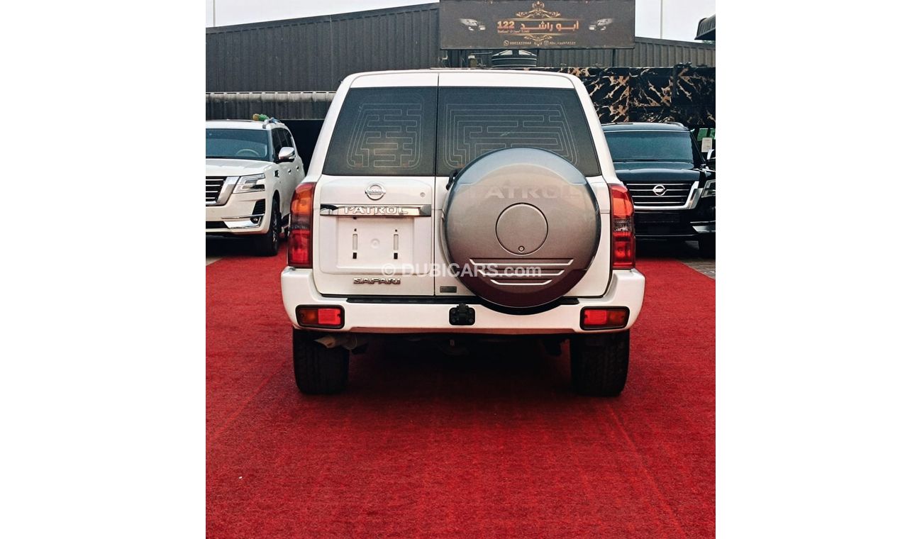 Nissan Patrol Safari