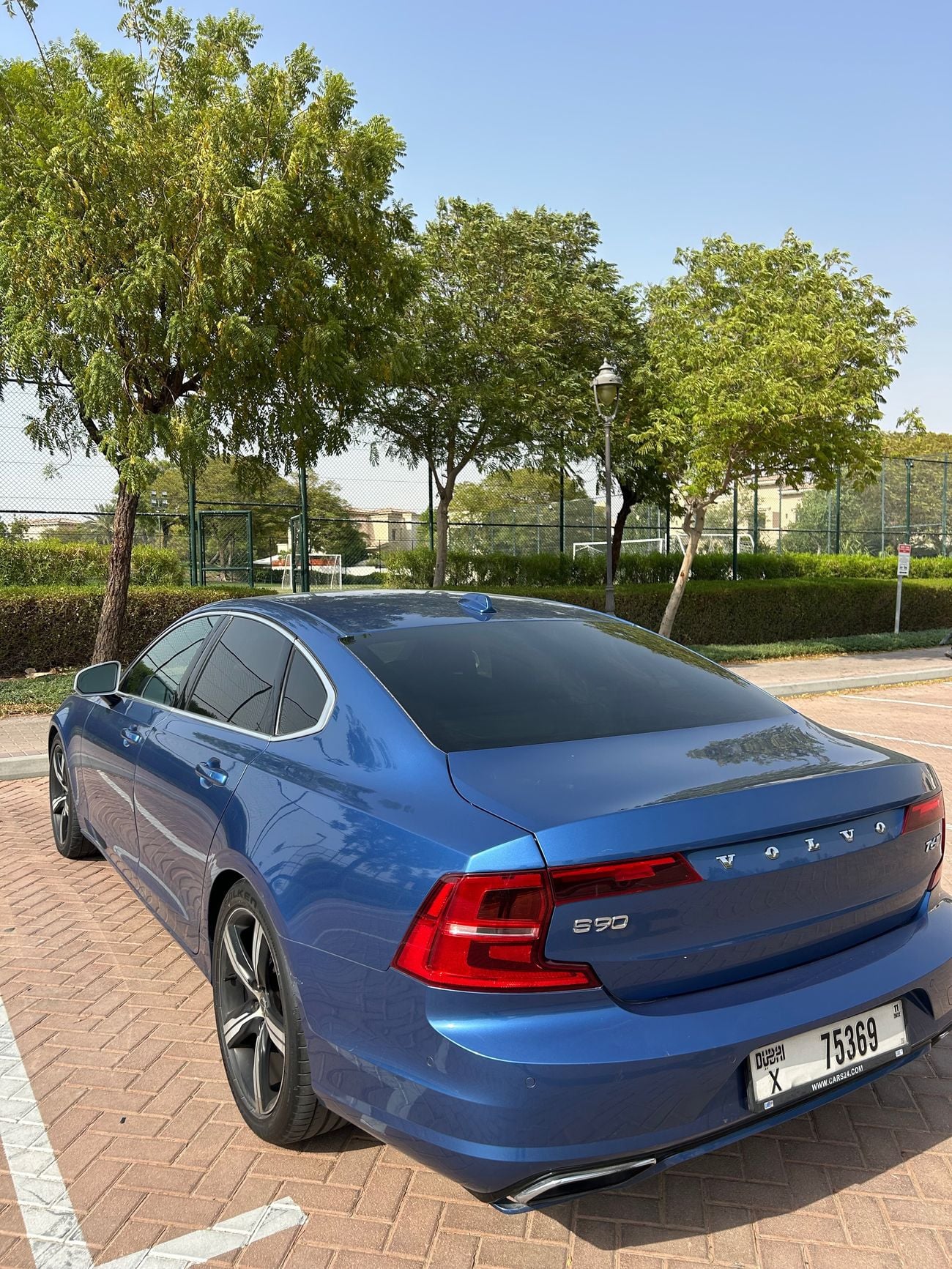 Volvo S90 R DESIGN