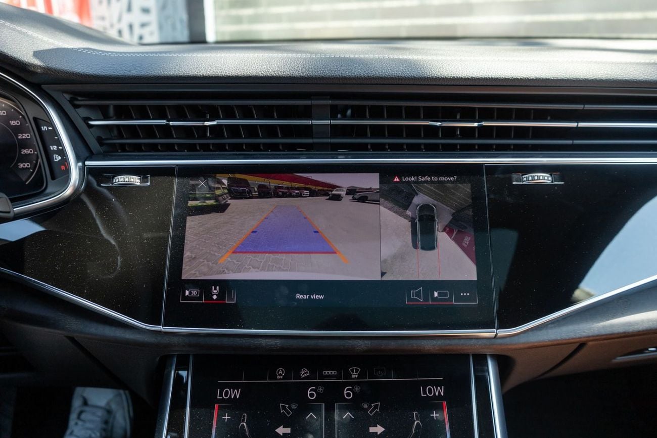 Audi Q8 55 TFSI S-LINE LUXURY Audi Q8 55TFSI Quattro S-Line 2023 GCC | Agency Warranty | Service Contract