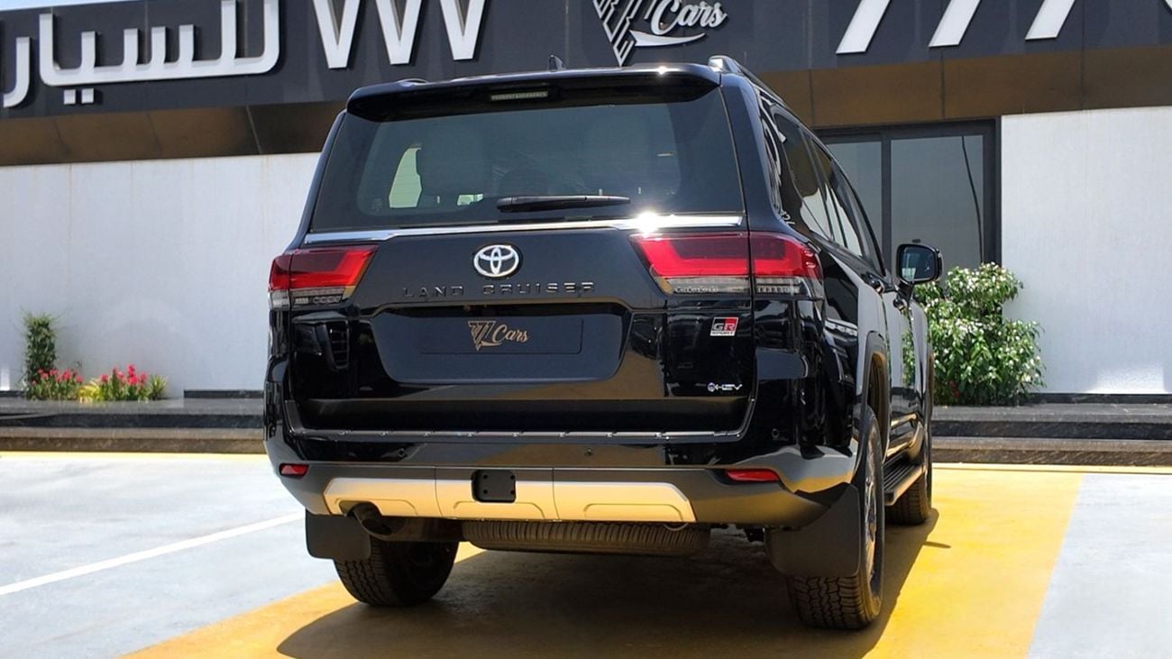 Toyota Land Cruiser GR SPORT 3.5 HEV 2026 GCC