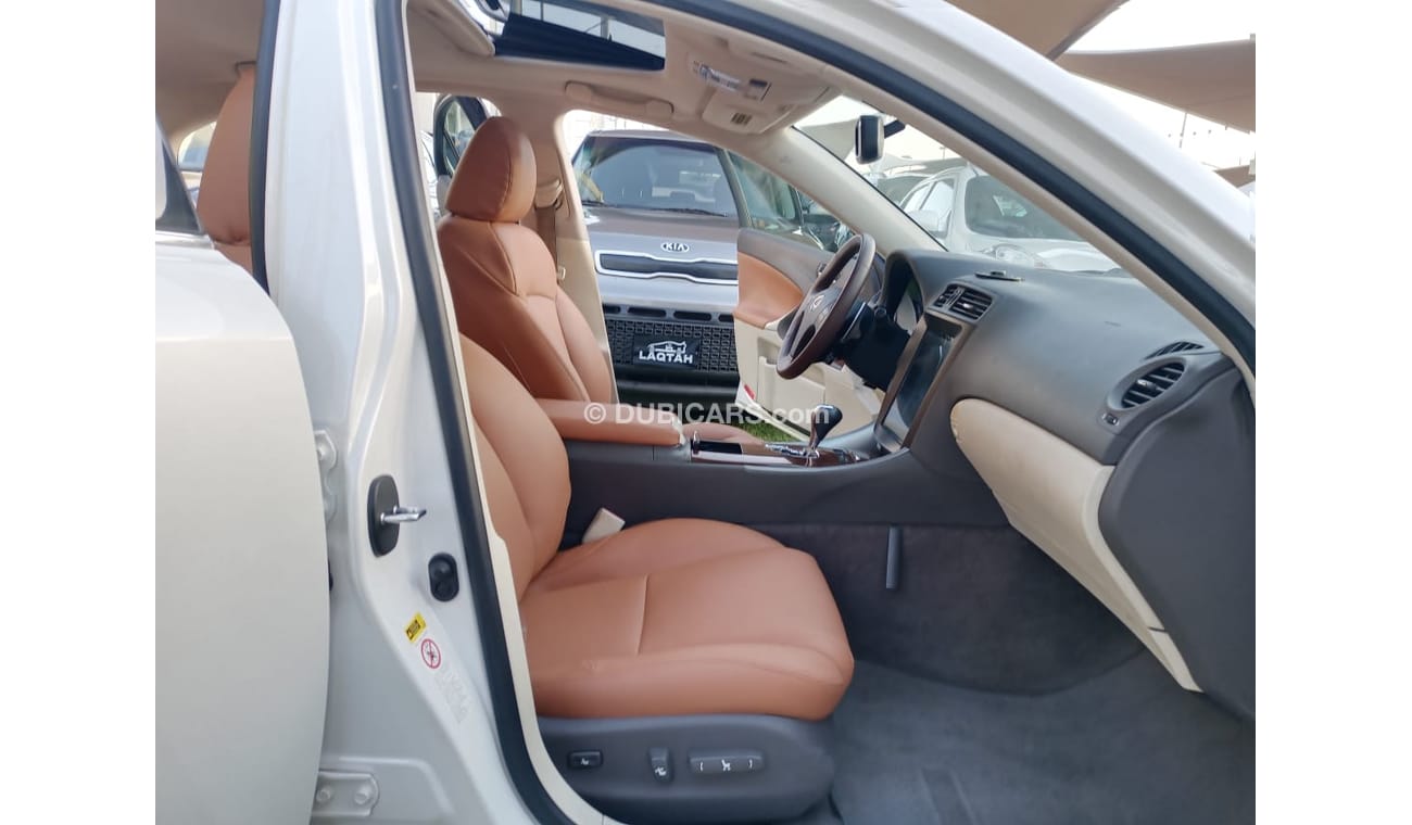 Lexus IS250 2010 model, American specifications, leather hatch, cruise control, alloy wheels, sensors, Android s
