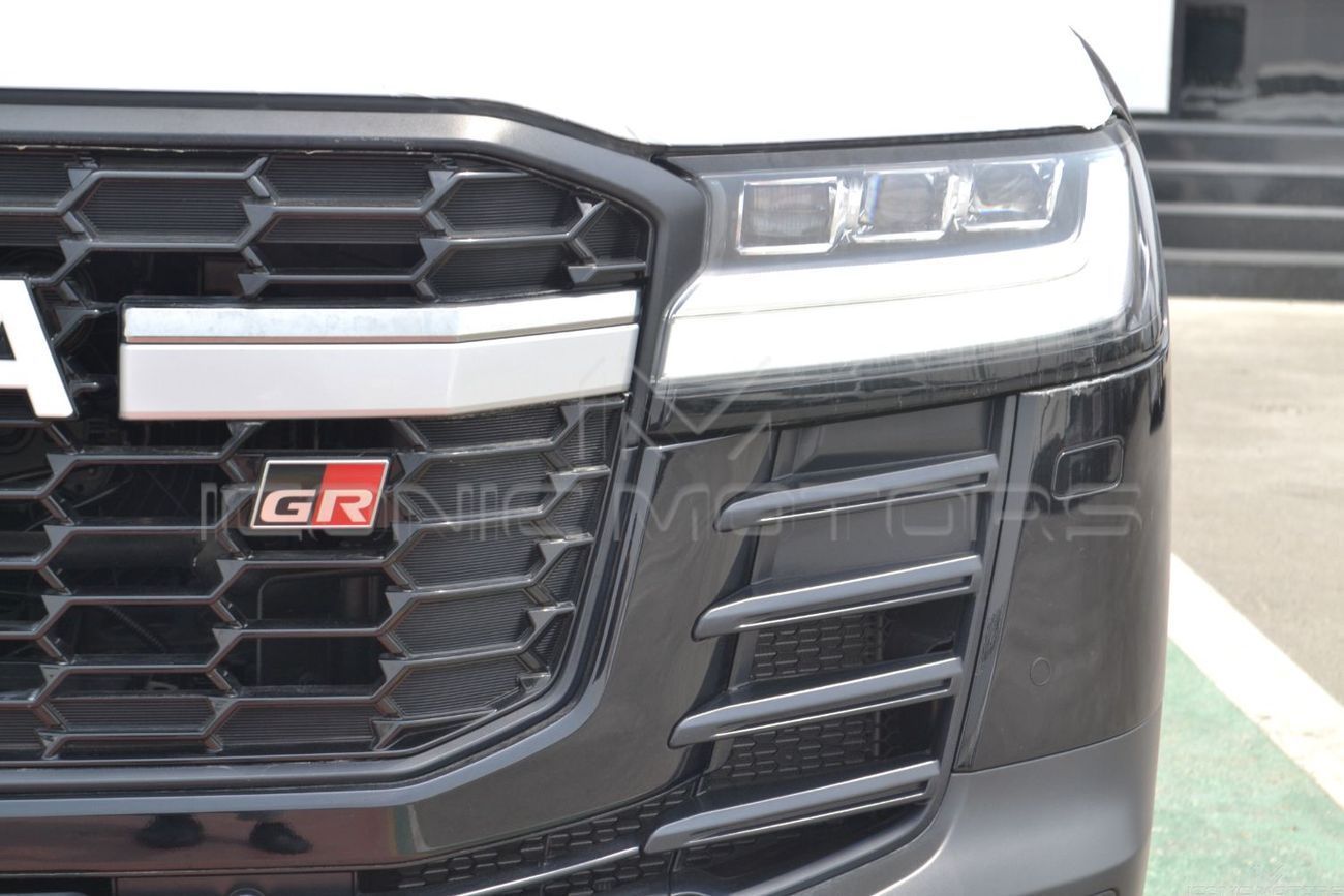 تويوتا لاند كروزر GR-S 3.3L 2025 TOYOTA LAND CRUISER GR-SPORT 3.3L