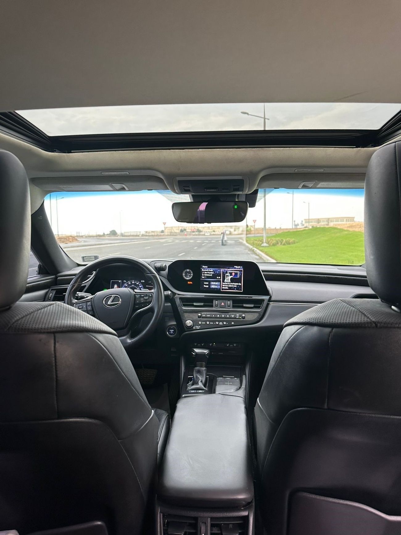 Lexus ES300h Hybrid 2.5L (204 HP)