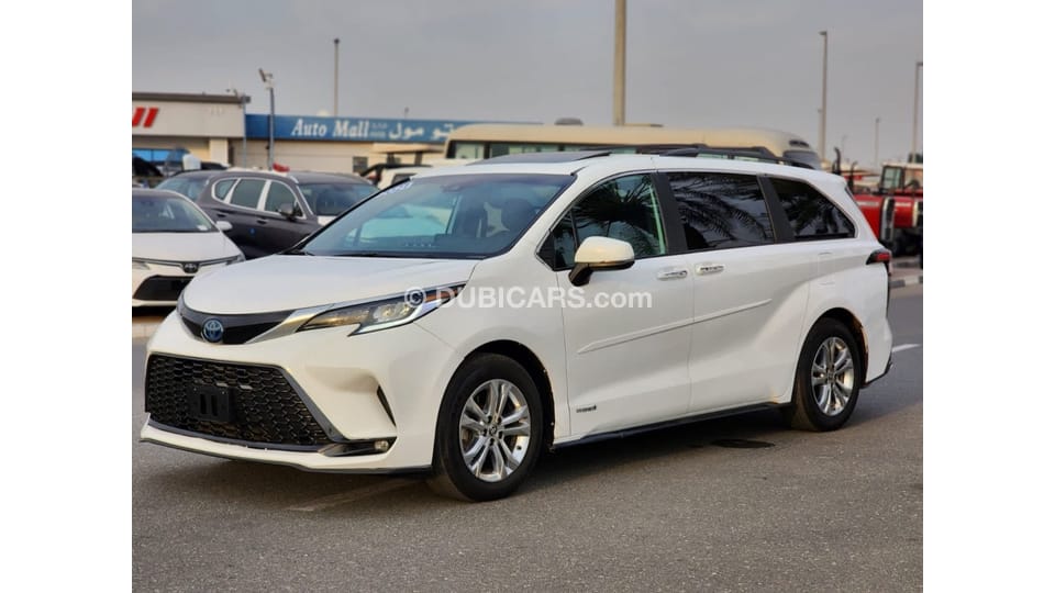 Used TOYOTA SIENNA HYBRID FULL OPTION 2021 for sale in Dubai 602793