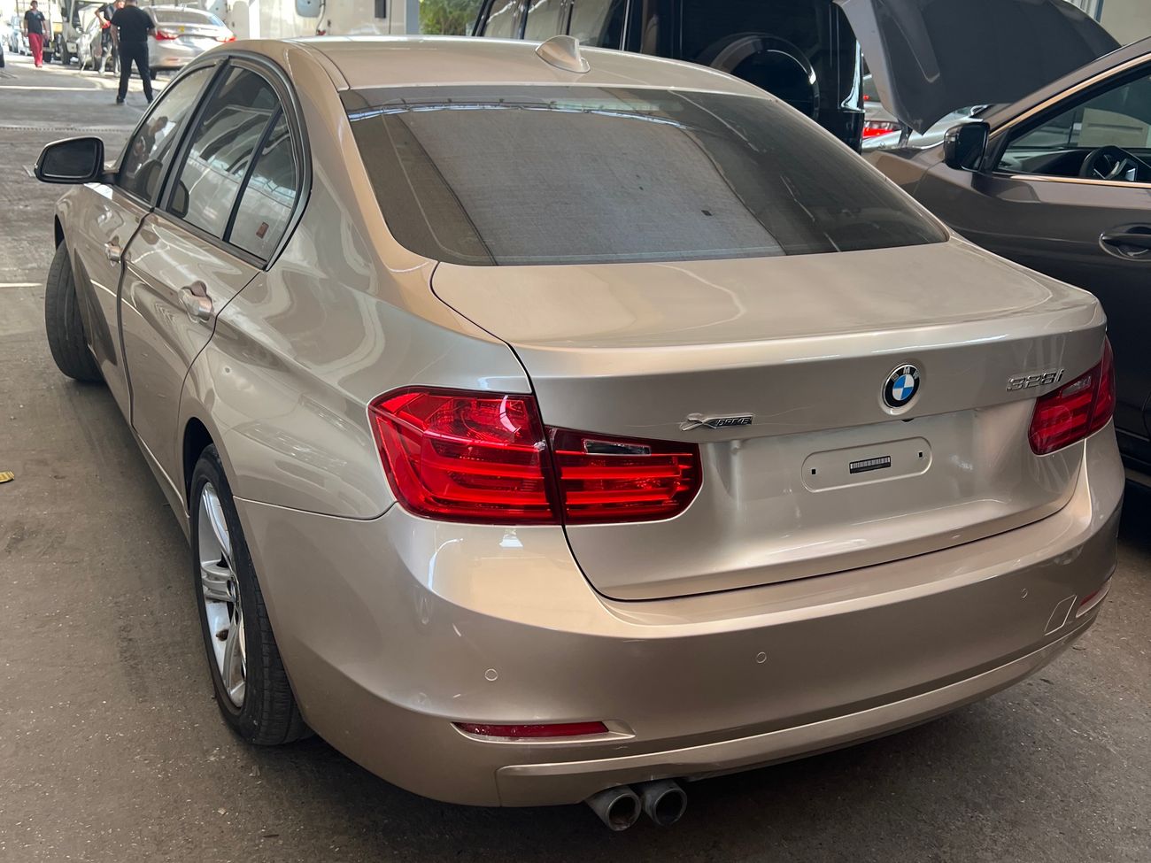 BMW 328i