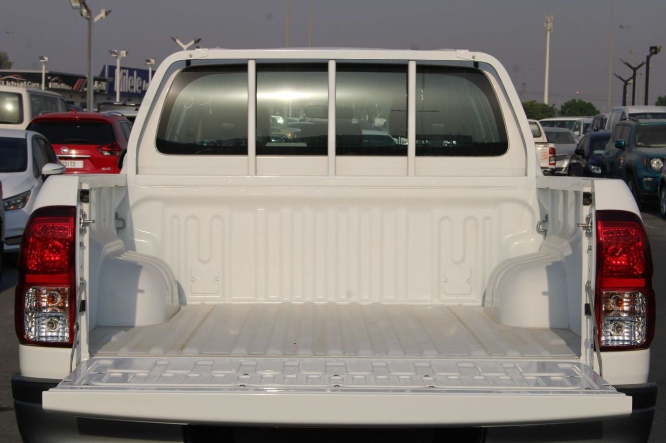 Toyota Hilux TOYOTA HILUX 2.7L PETROL DOUBLE CAB 4X4 COMFORT AUTO TOYOTA HILUX 2.7L PETROL DOUBLE CAB 4X4 AUTO