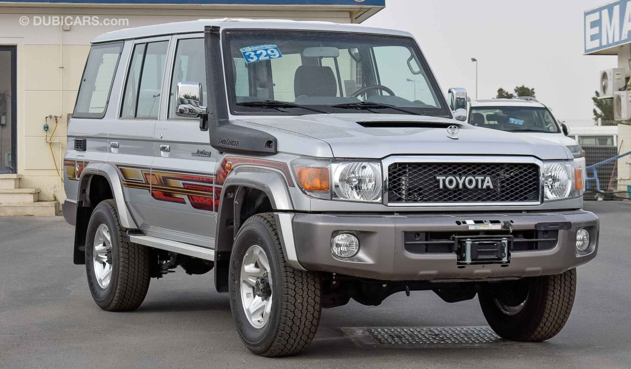 Toyota Land Cruiser LX V8 4WD