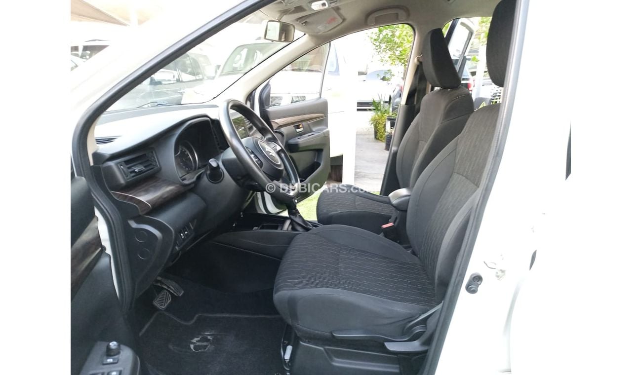 Suzuki Ertiga 2019 model, agency dye, 1600 cc, imprint, white color, rear wing, alloy wheels, air conditioning, wo