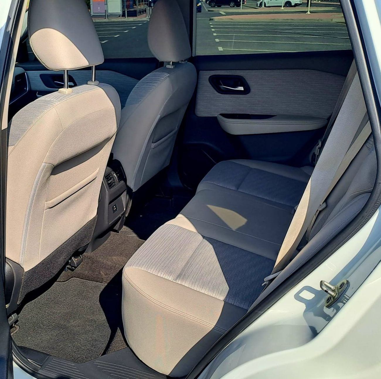 Nissan XTrail S 2WD (5-Seater) 2023 2.5L GCC (1240/-MONTHLY)