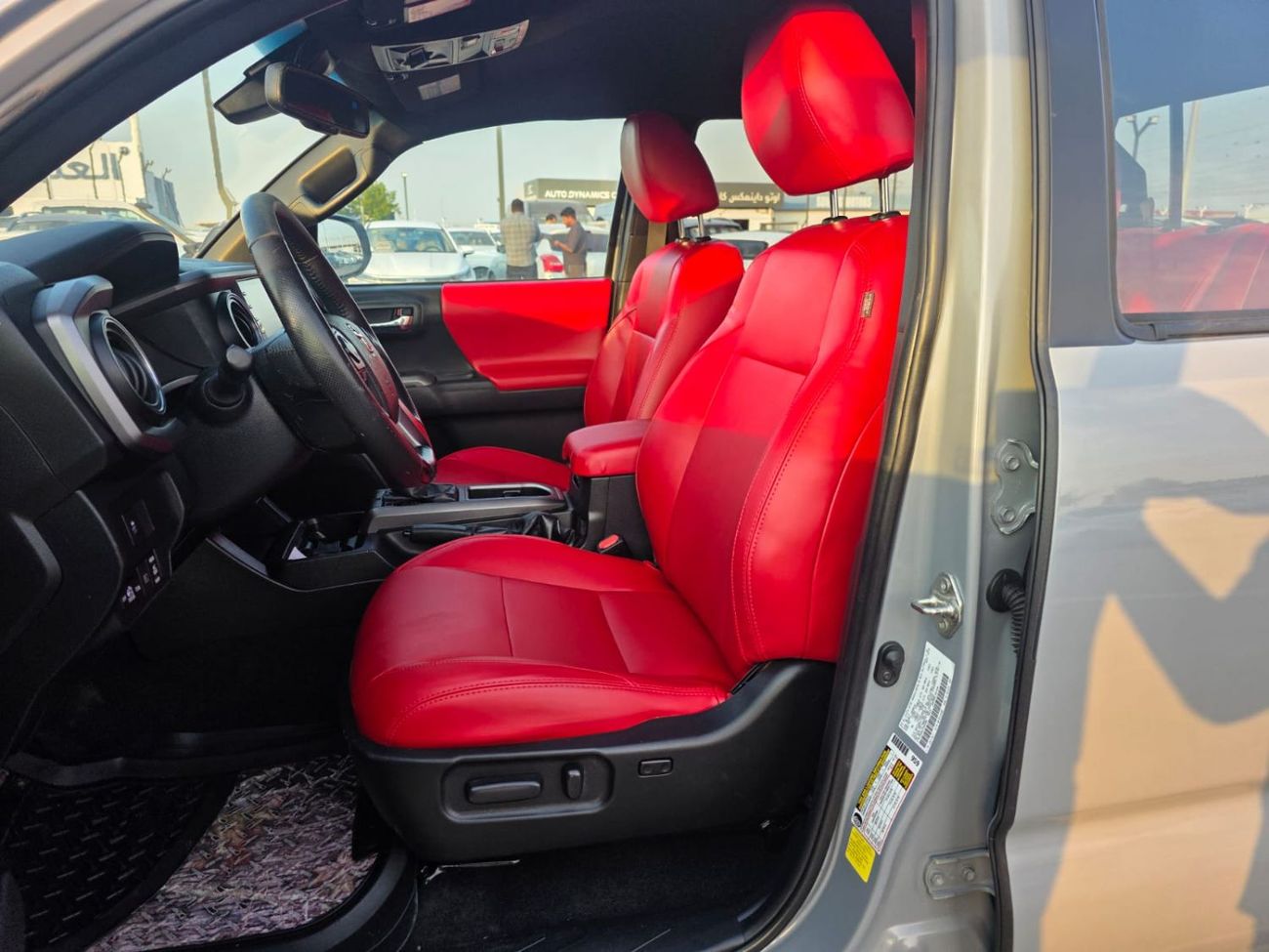 Toyota Tacoma 2020 Toyota Tacoma TRD off Road full option 3.5L V6 4x4 , Push button and leather seats