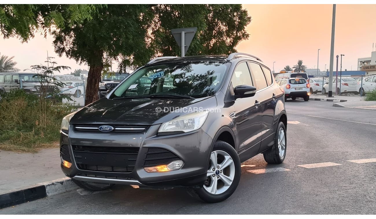Ford Escape SE Ecoboost 2016 GCC Perfect Condition