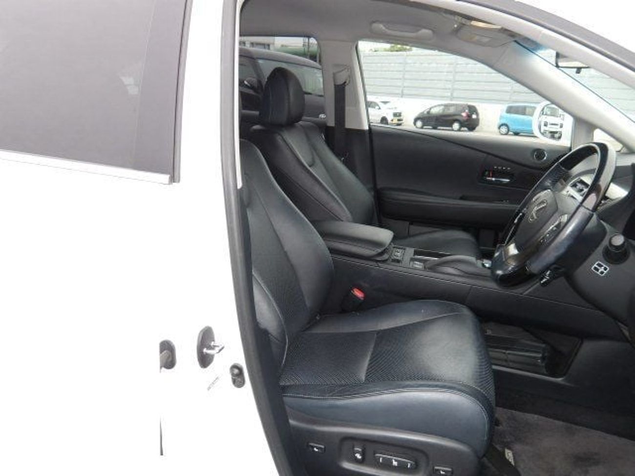 Lexus RX 270 2.7L V4 PETROL / DVD CAMERA / PUSH START / PWR WITH LEATHER SEATS / 2015