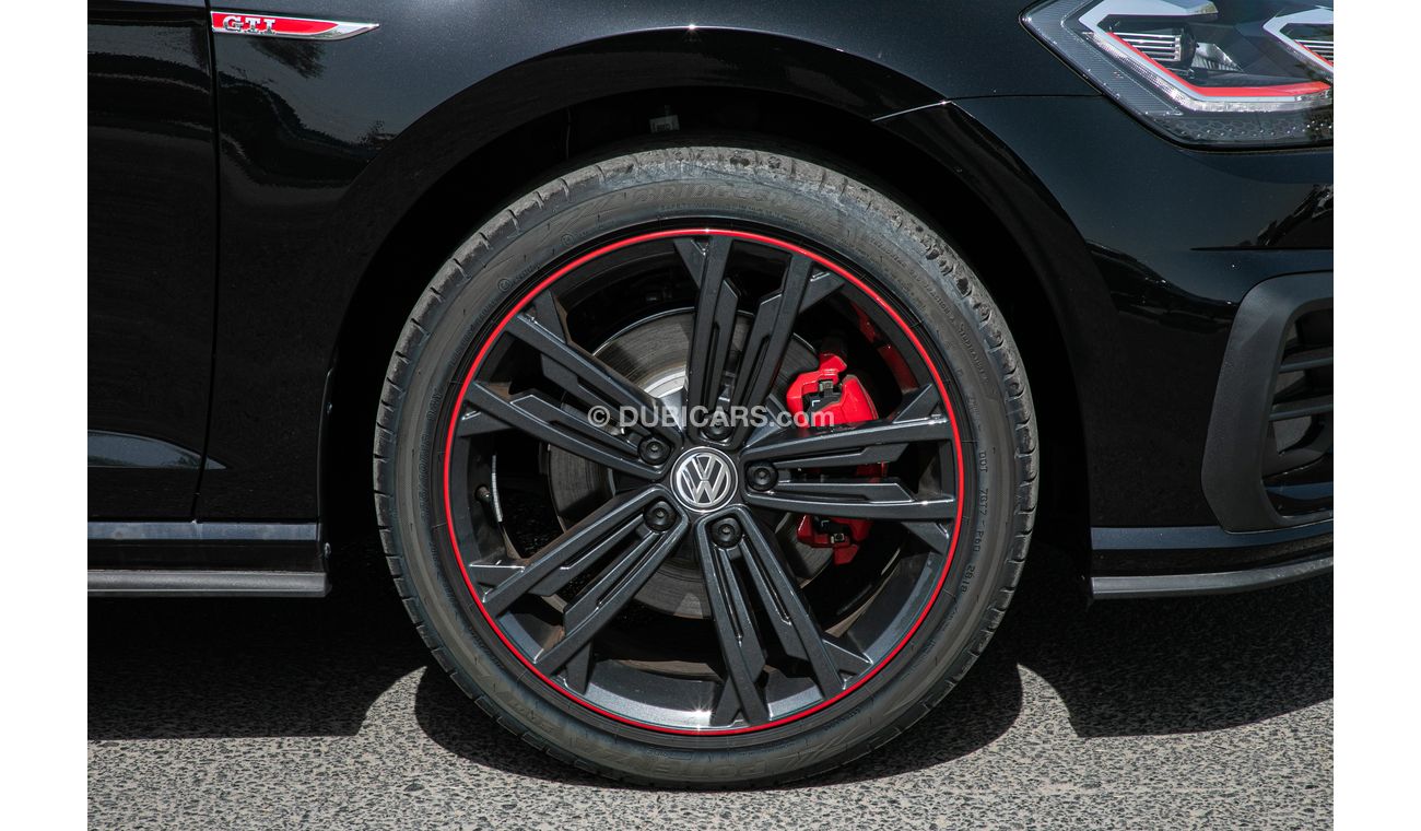 Volkswagen Golf GTi 2.0L Turbo with adaptive chassis control , Apple Carplay and Fully digital speedometer