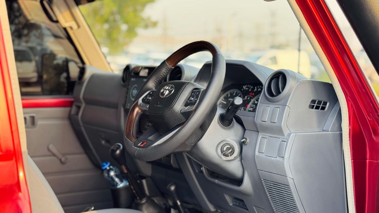 Toyota Land Cruiser OFF ROAD MODIFIED | MANUAL TRANSMISISON | DOUBLE CABIN  | 4.5L DIESEL V8 ENGINE |