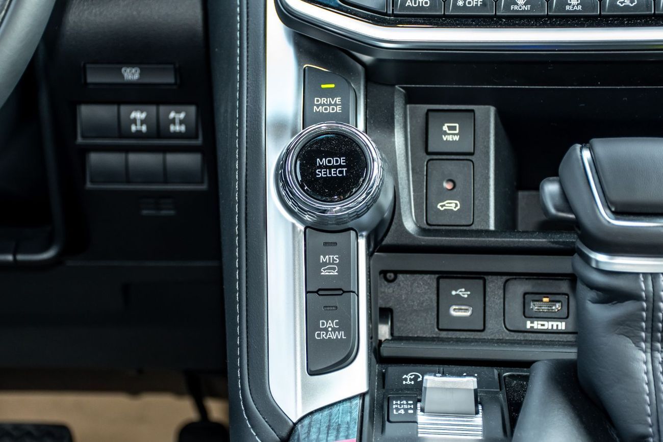Toyota Land Cruiser GR-S 3.3L