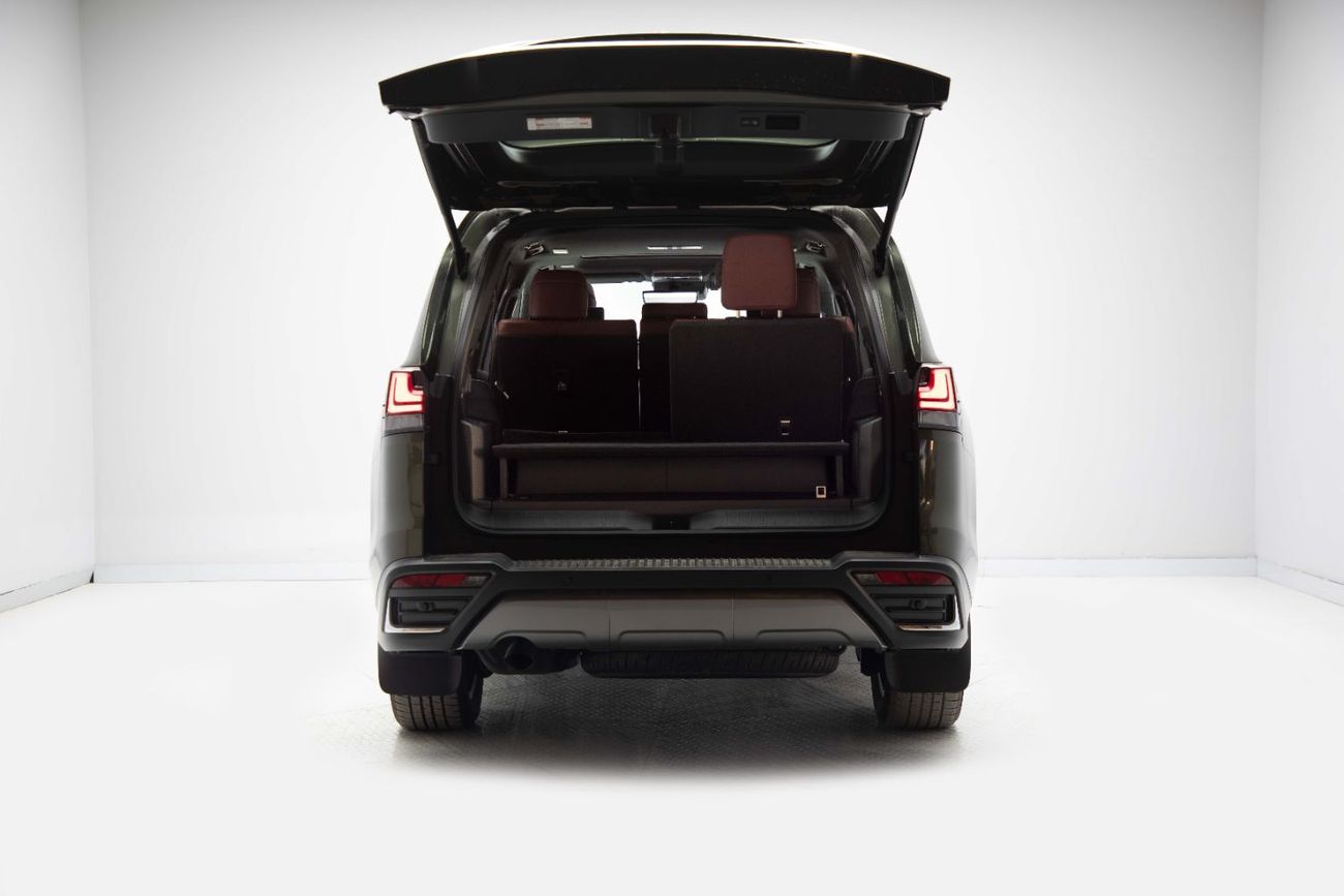 Lexus LX 700h 3.5L - Sonic Quartz Inside Crimson | Export Only