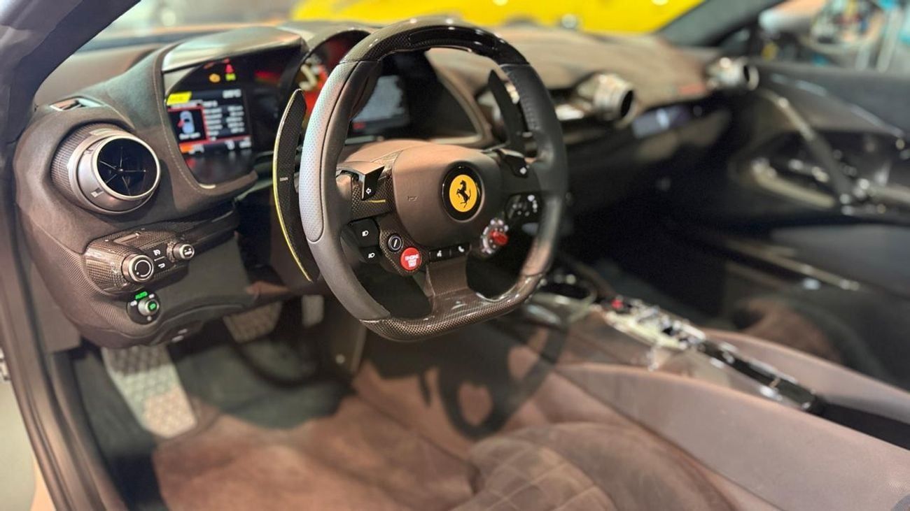 فيراري 812 كومبيتيزون