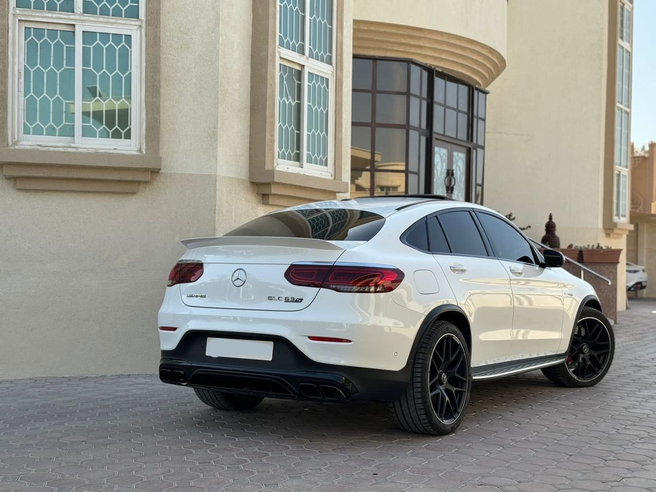 مرسيدس بنز GLC كوبيه 63 AMG جي إل سي 63 كوبيه