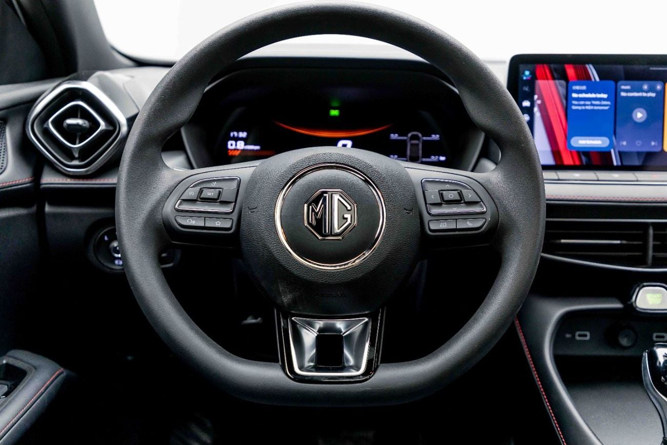 MG 5 LUXURY 1.5L - WHITE INSIDE BLACK | EXPORT ONLY