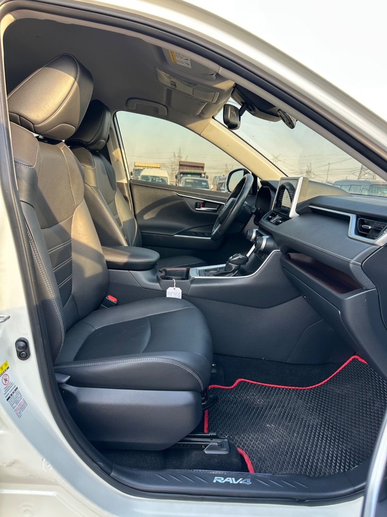 تويوتا راف ٤ premium Japan 360 camera Full Option