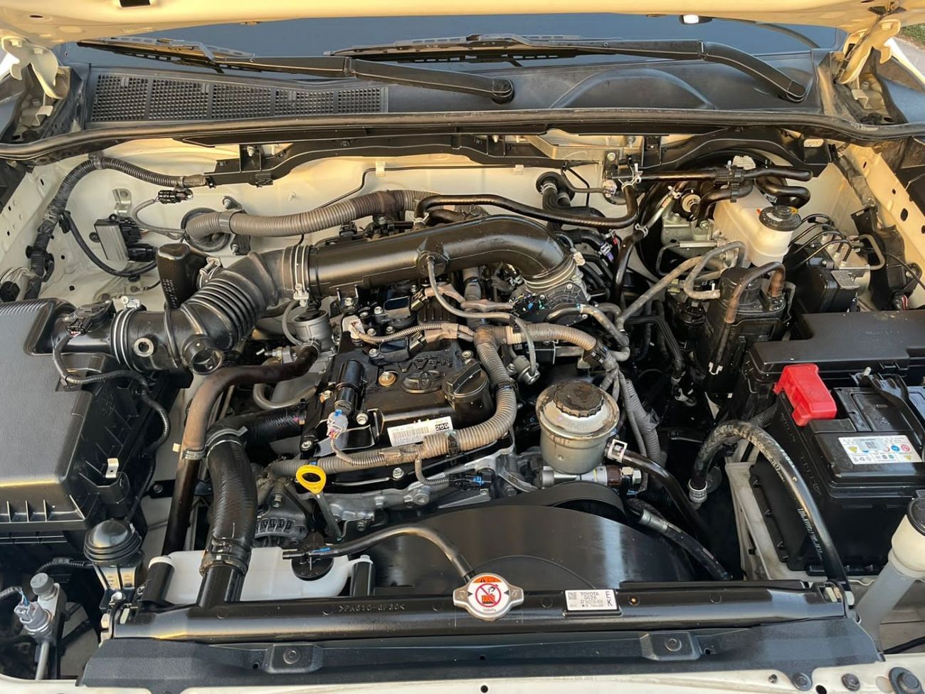 Toyota Hilux 2021 Toyota Hilux SR5 2.7L V4 - Automatic 4x4 AWD - Door Auto - Patrol Fuel - Side Step -