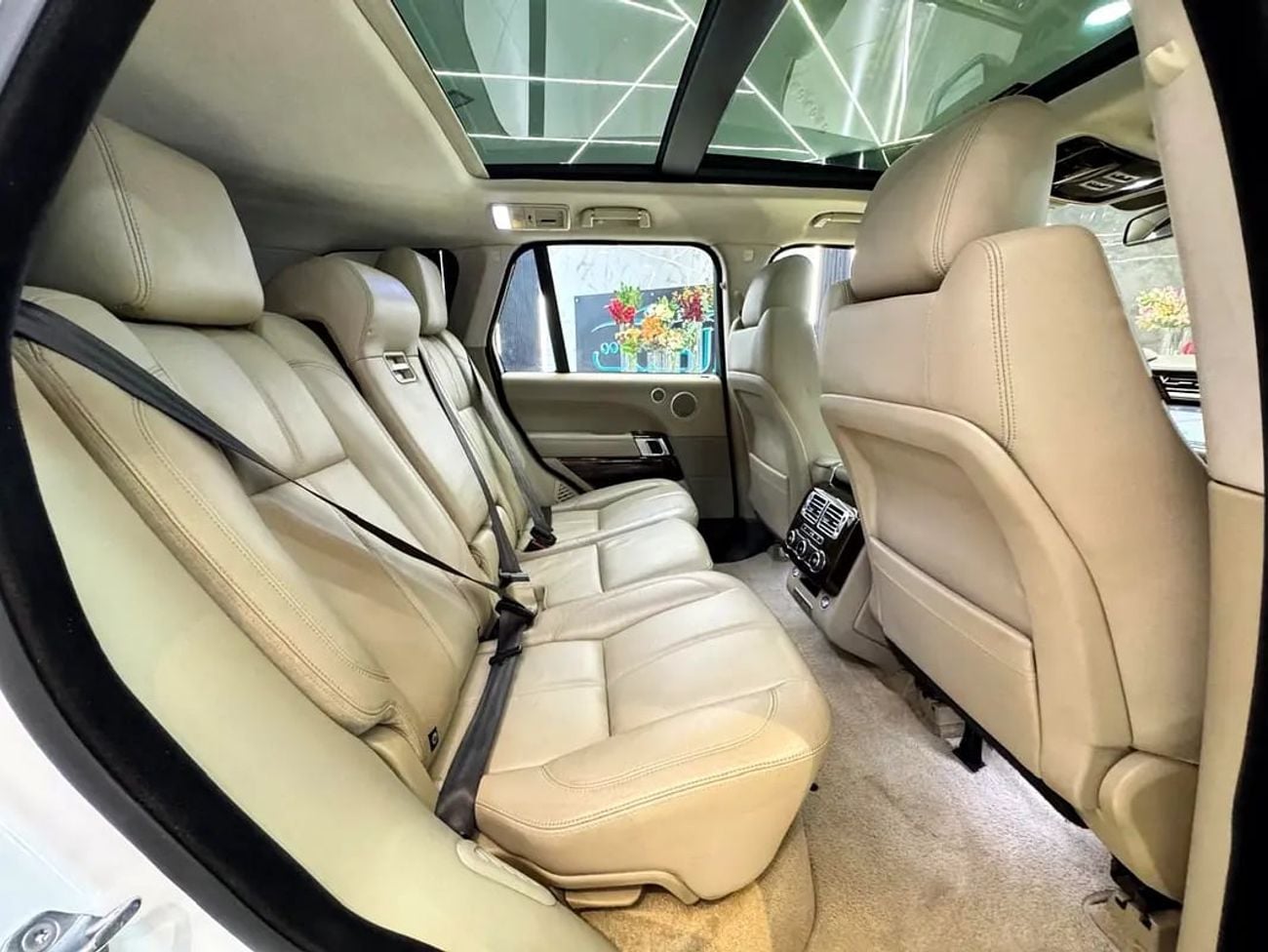 Land Rover Range Rover FACELIFT RR VOGUE V8 || F.S.H AL TAYER ||GCC || TOP RANGE || GIVEN WARRANTY ||AMAZING CONDITION