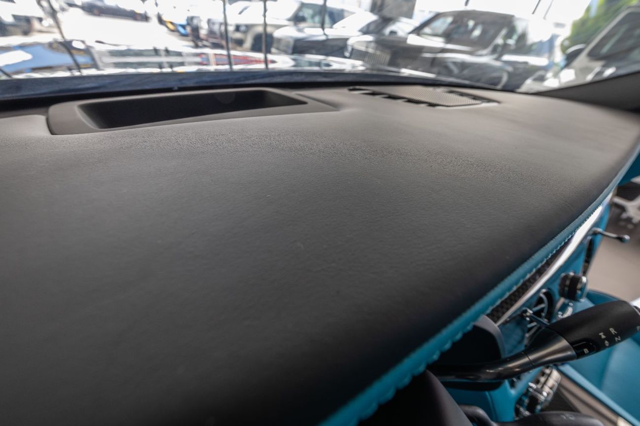 رولز رويس سبيكتر Coupe Rolls-Royce Spectre - Black Badge - 2 Tone Interior - Starlight - 2025 With Warranty