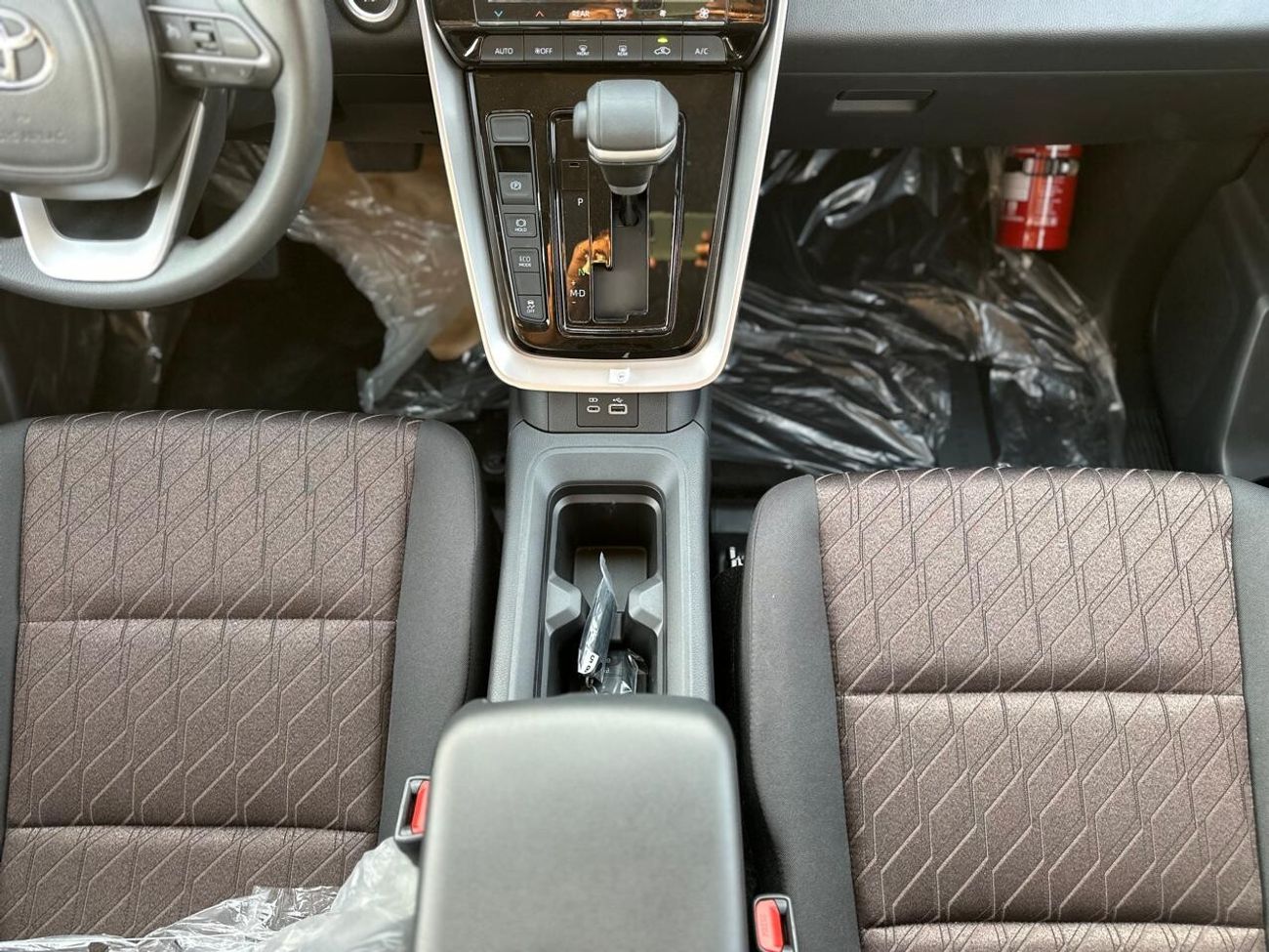 Toyota Innova 2024, PETROL 2.0L 0KM, GCC SPEC, 8-SEATERS, EXPORT PRICE