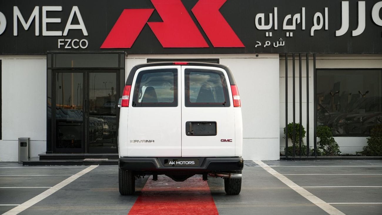 GMC Savana V8 6.6 Normal Wheelbase 2025 MY