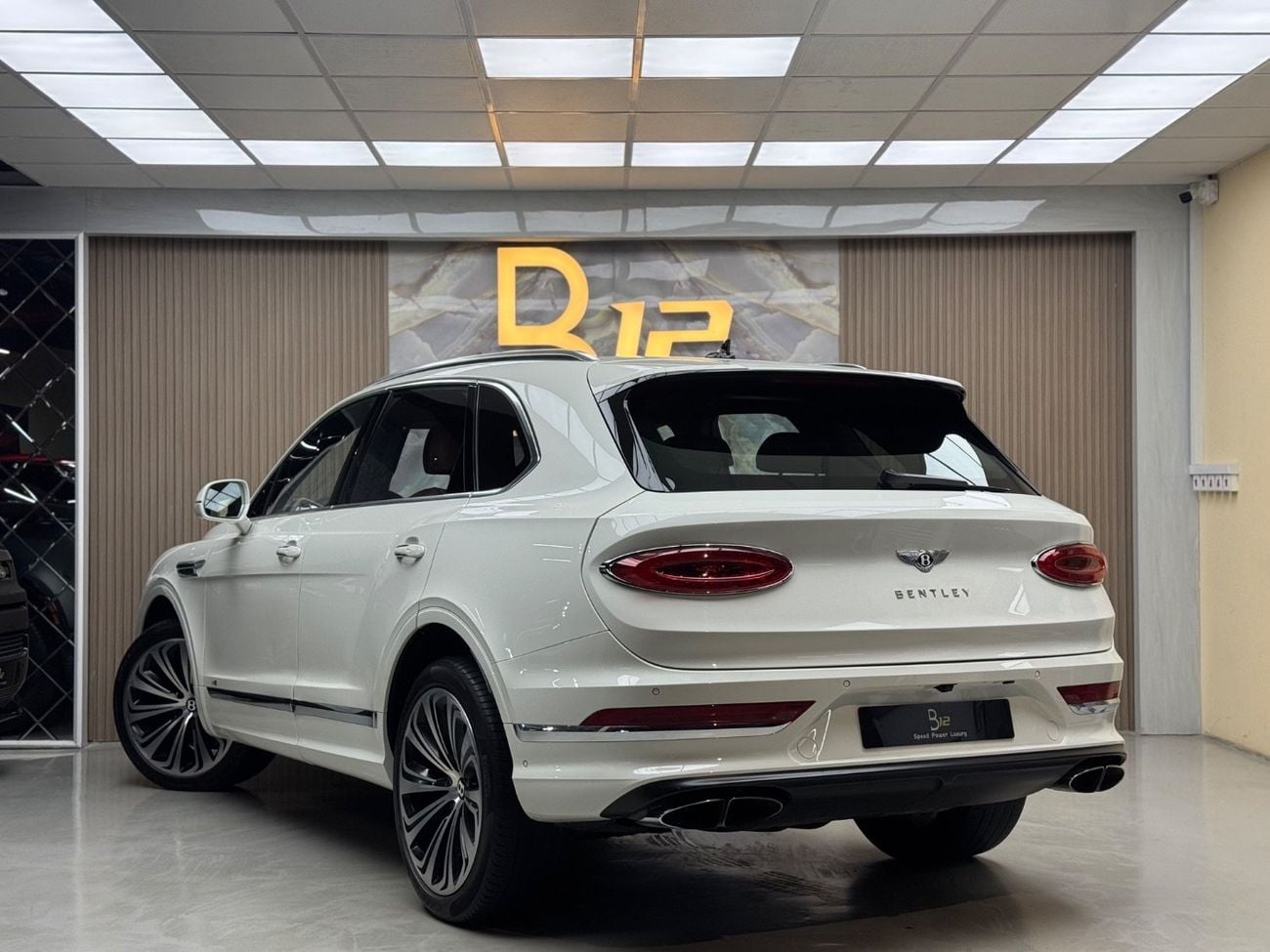 بنتلي بينتايجا Bentayga 4.0T