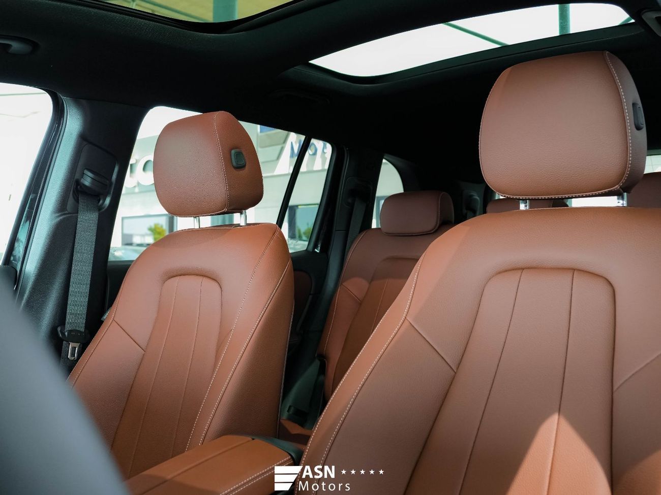 Mercedes-Benz GLB 200 Luxury 7 Seater 1.3 Turbo (Export Price)