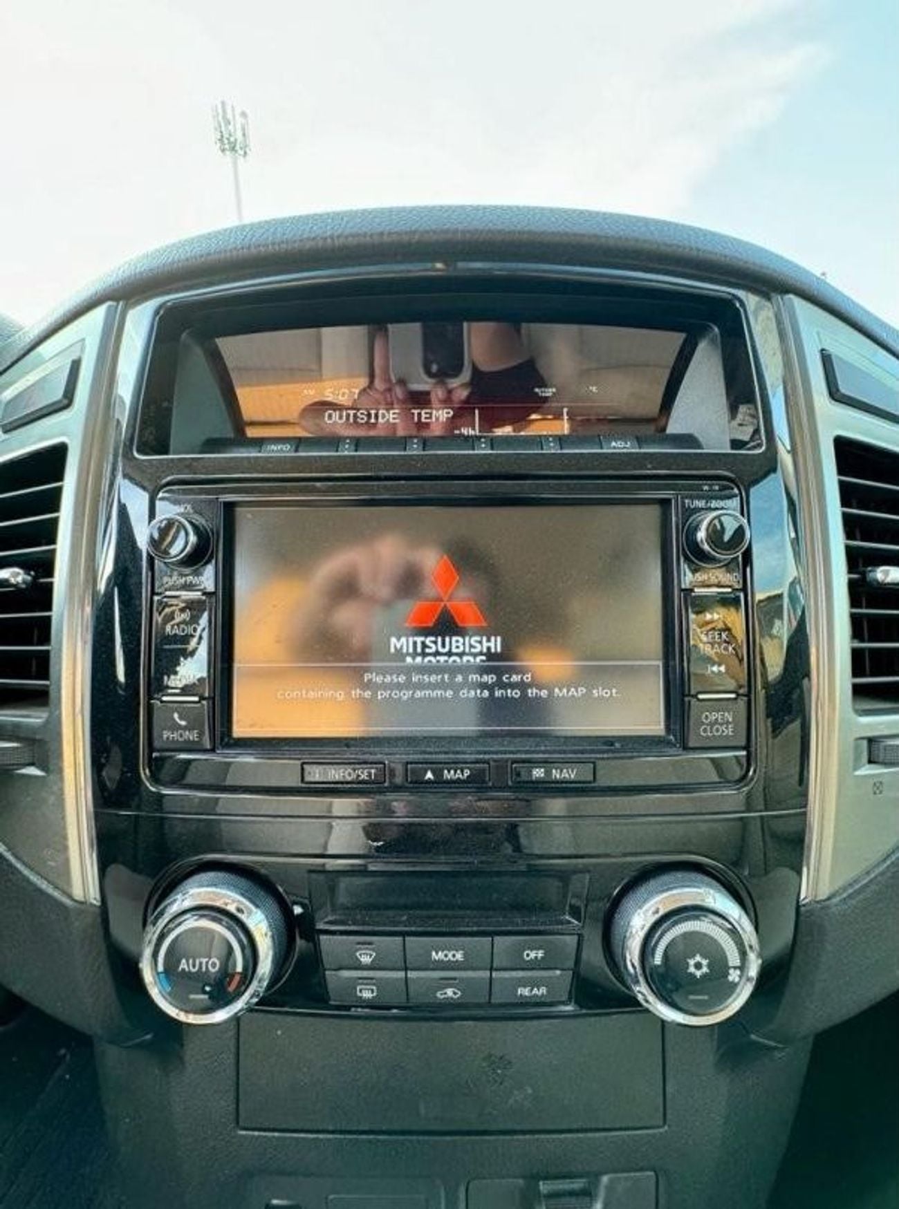 Mitsubishi Pajero GLS Base 3.5L (5 Seater)