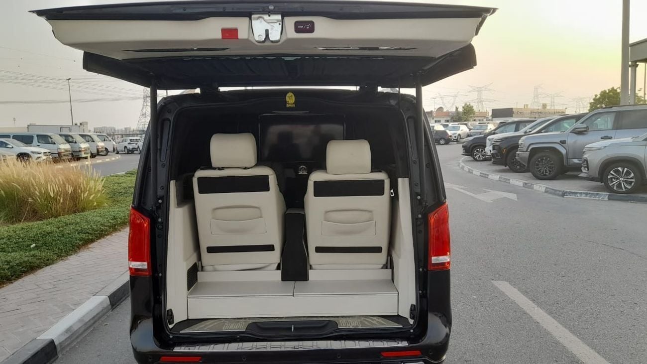 Mercedes-Benz V 250 Vip interior original car low kms personal use from new