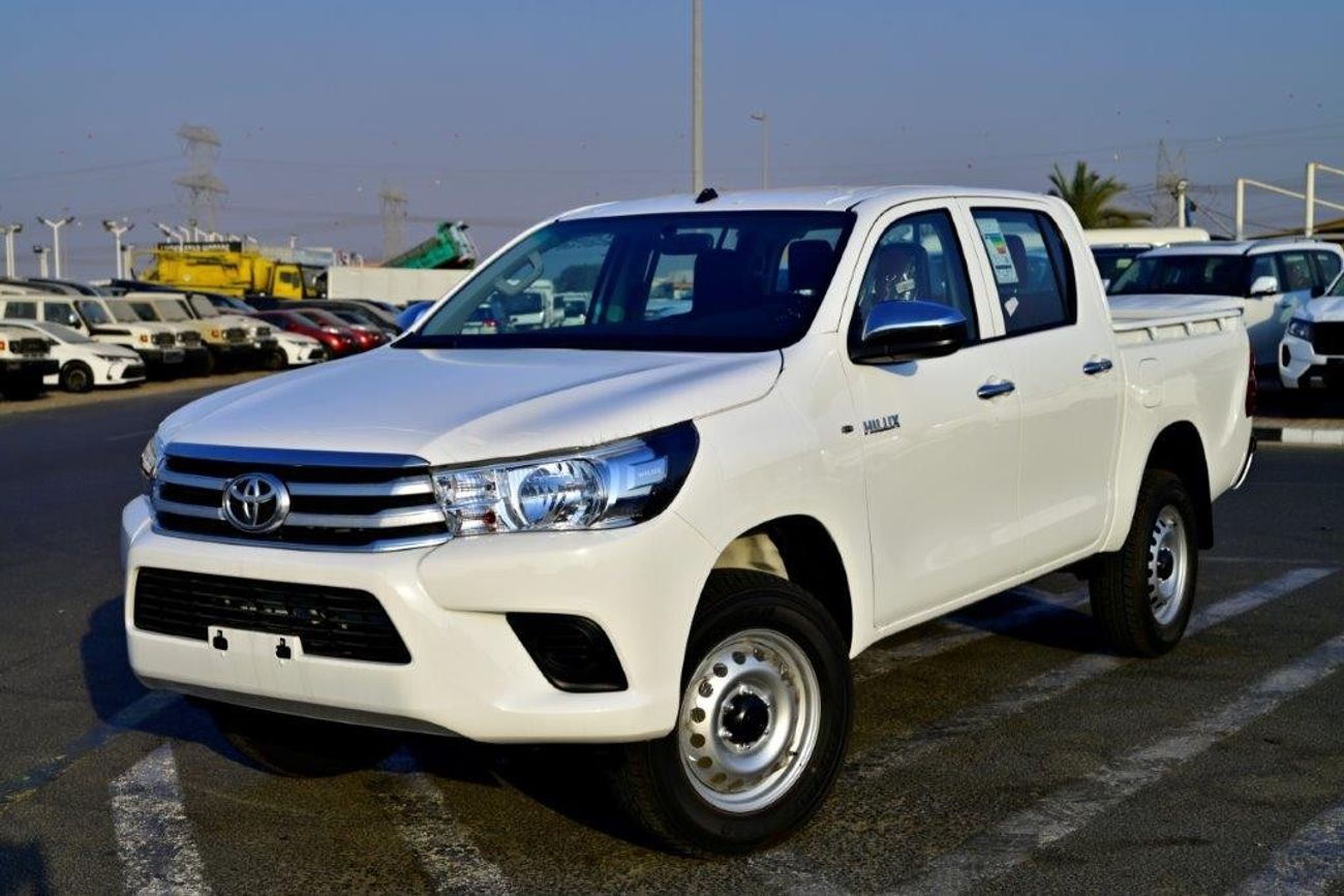 تويوتا هيلوكس كابينة مزدوجة 2.4 لتر ديزل بناقل حركة مانويل الأساسي
