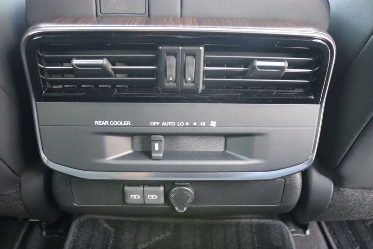 Toyota Land Cruiser 4.0 GXR, ELECTRIC SEAT, LEATHER SEAT, RADAR, SUNROOF, MODEL 2024