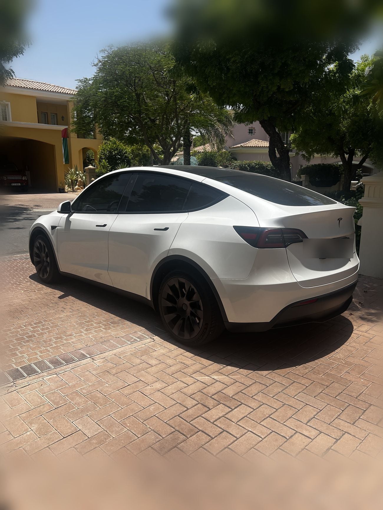 Tesla Model Y LONG RANGE