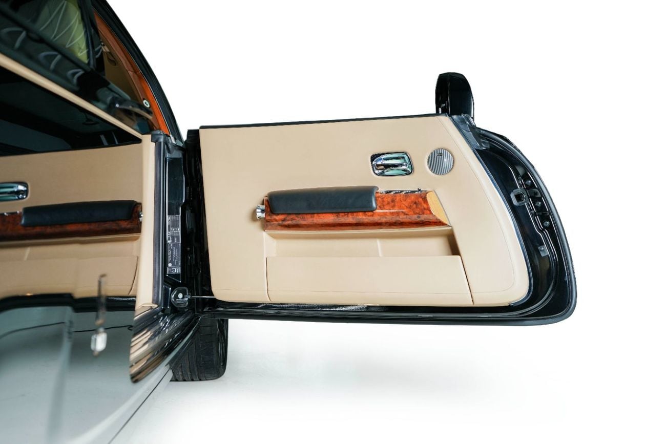 Rolls-Royce Phantom Coupe-GCC-Low Mileage-Collectors Item-Mint Condition