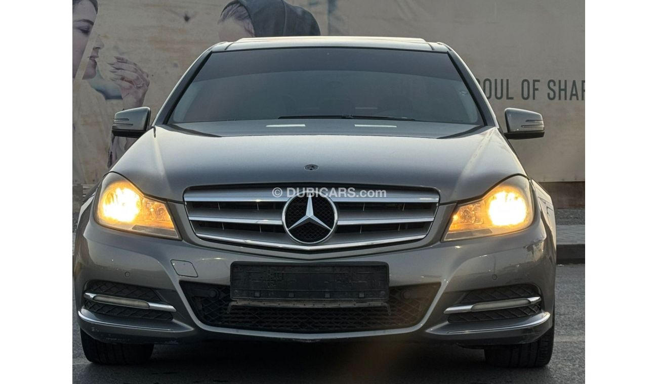 مرسيدس بنز C 200 In excellent condition and requires no expenses