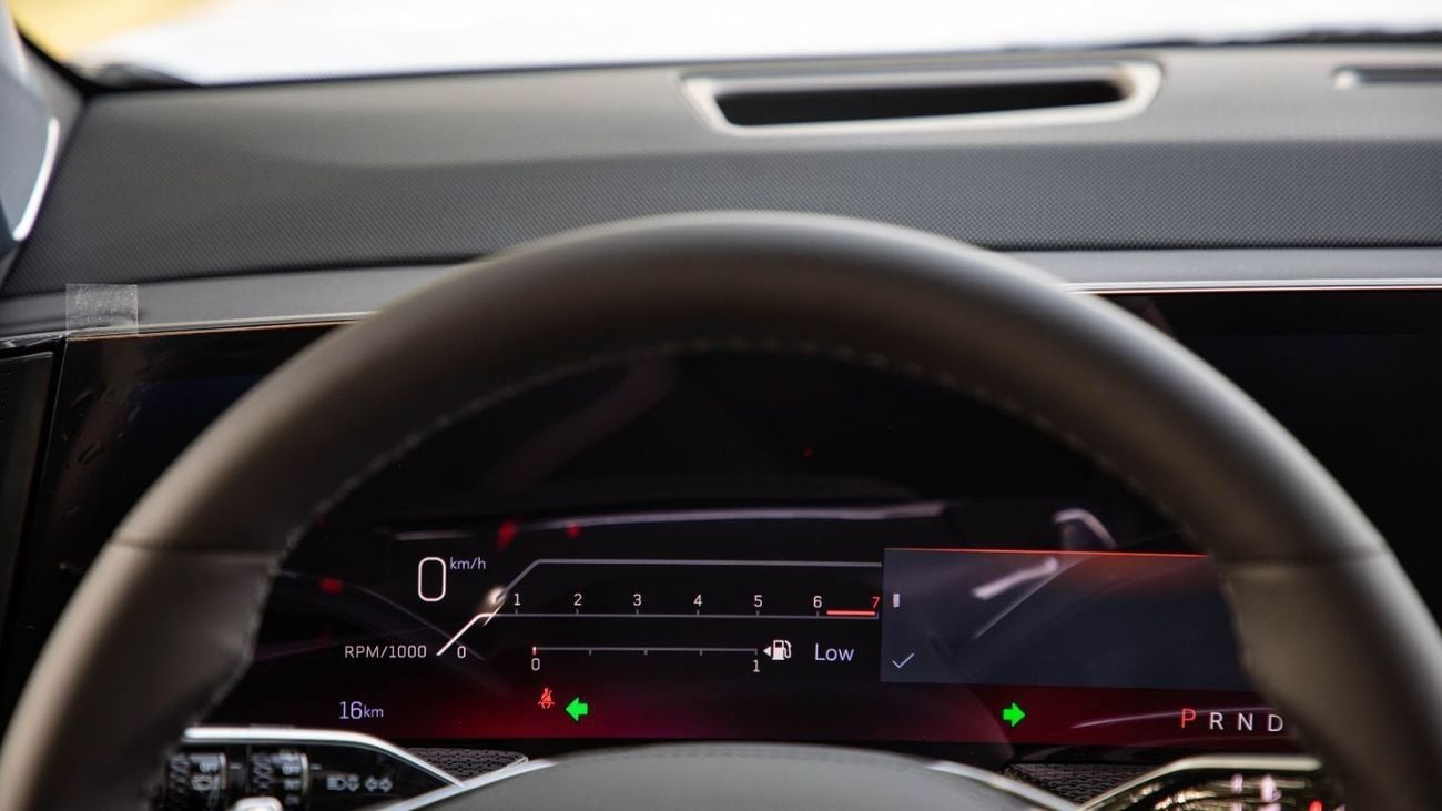 كاديلاك إسكالاد V-Series 6.2L SUPERCHARGED V8 | 2025 | For Export Only