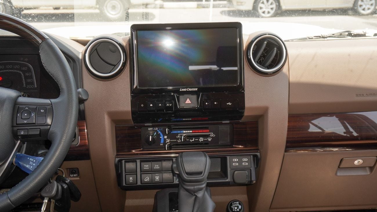 Toyota Land Cruiser 70 HT VXR LX 4.0L V6 A/T