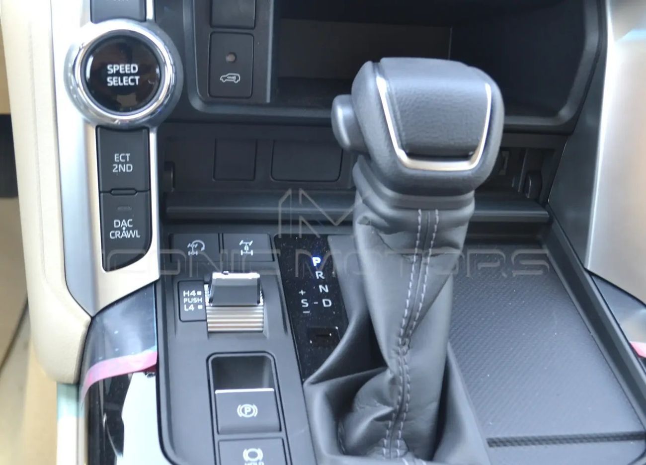 Toyota Land Cruiser GXR 4.0L