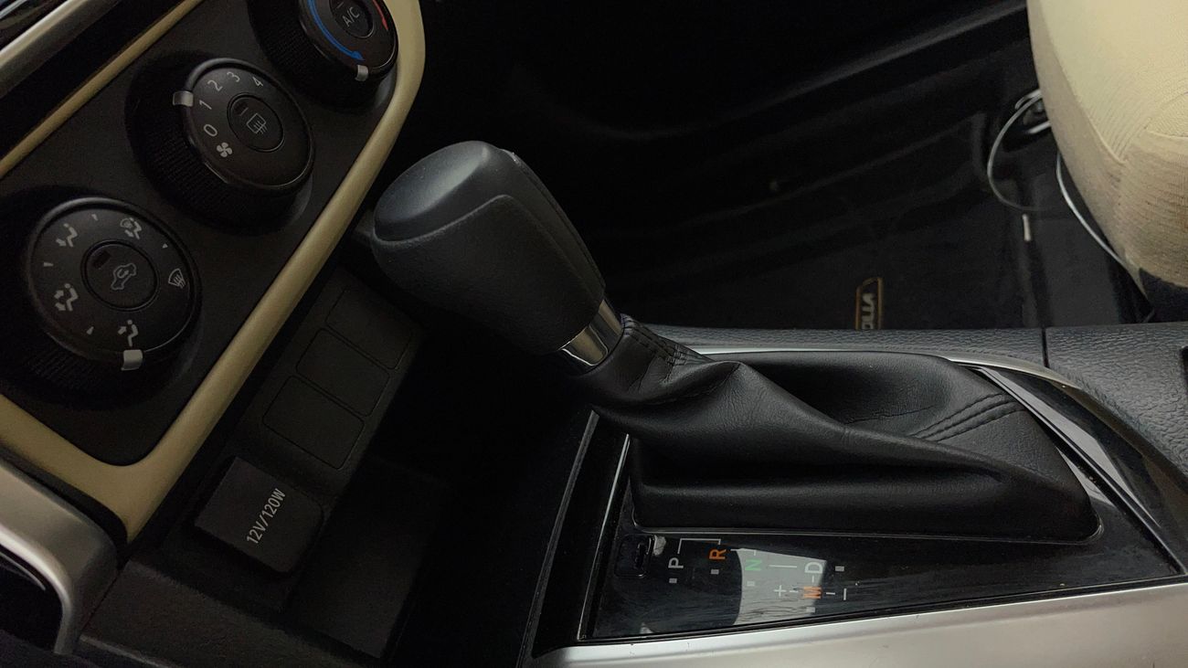 Toyota Corolla SE 1.6 | Zero Down Payment | Free Home Test Drive