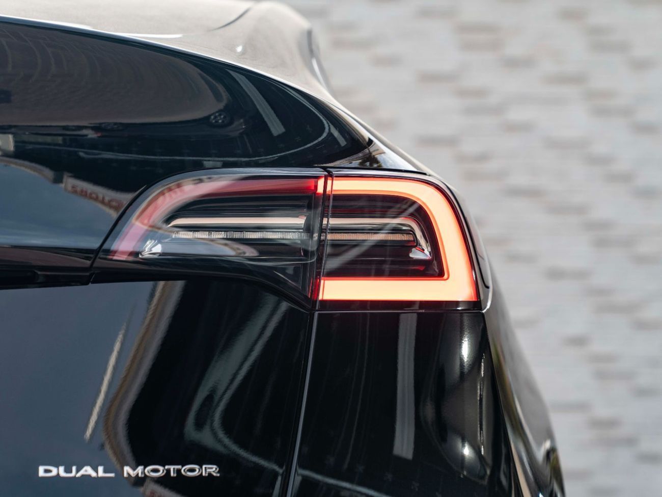 Tesla Model Y Long Range (AWD)