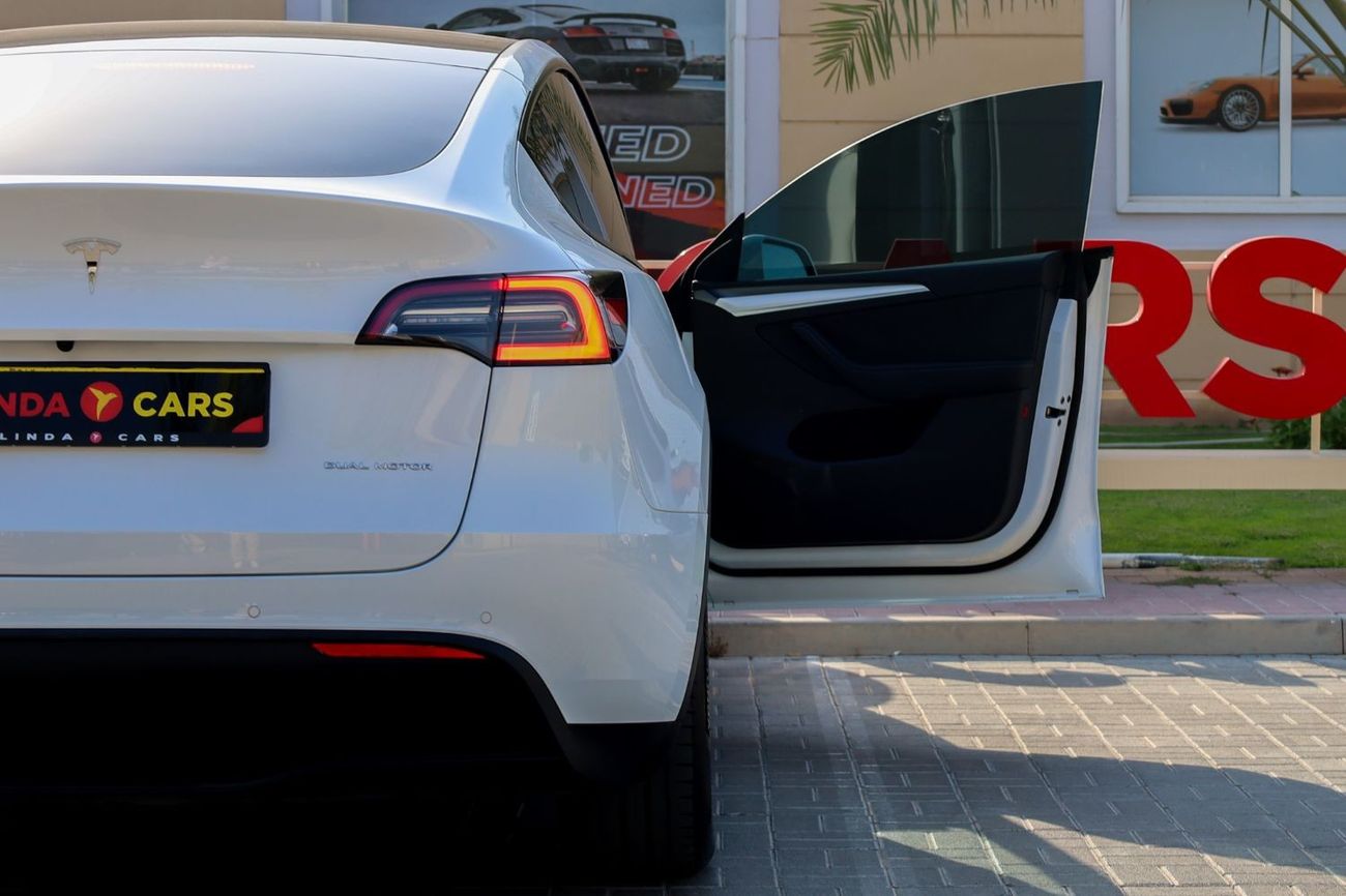 Tesla Model Y Tesla Model Y Long Range 2022 GCC under Agency Warranty with Flexible Down-Payment/ Flood Free.