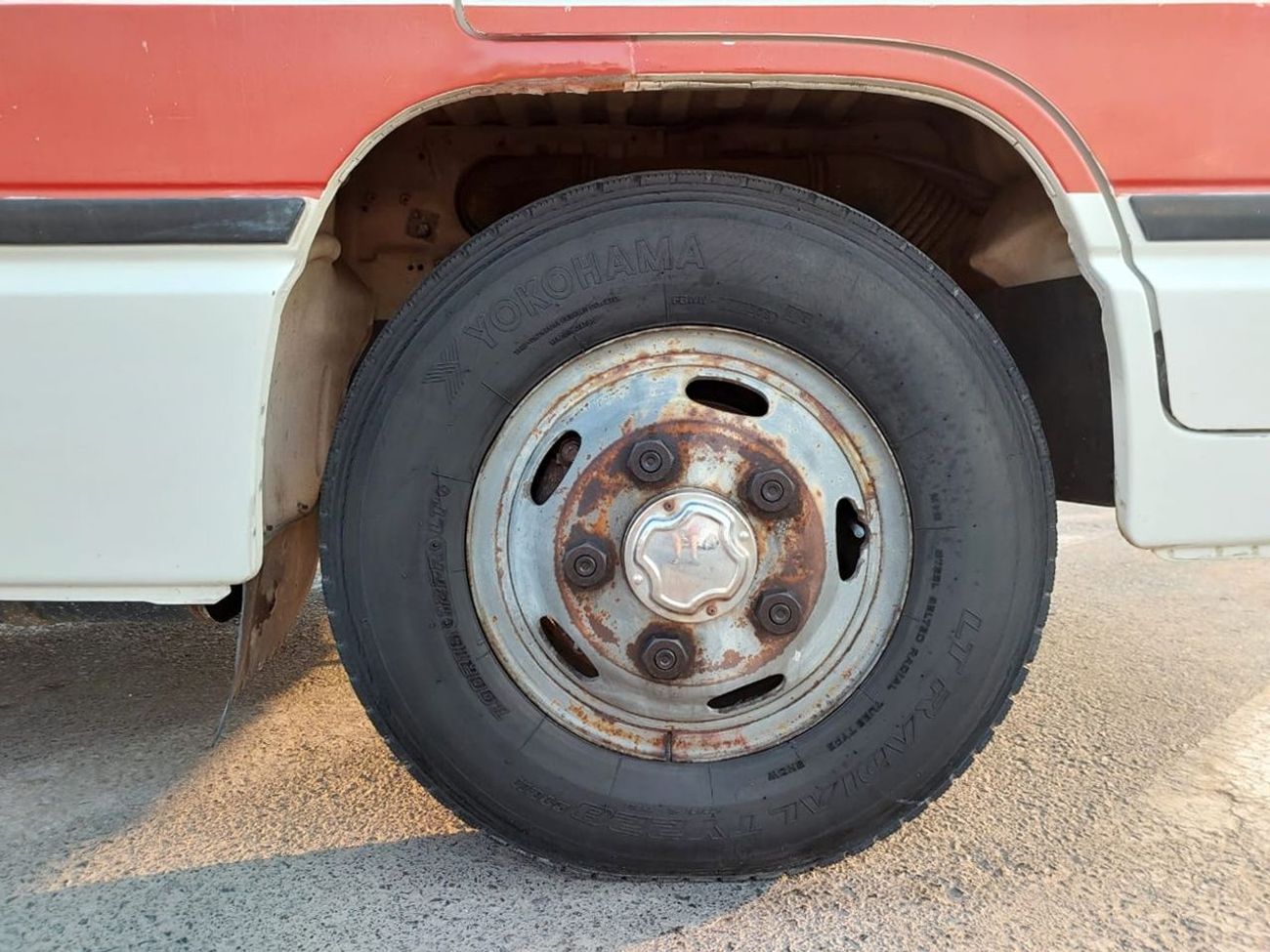 تويوتا كوستر TOYOTA COASTER BUS RHD 1992 MODEL 4.1 L DIESEL AUTOMATIC(PM04795)