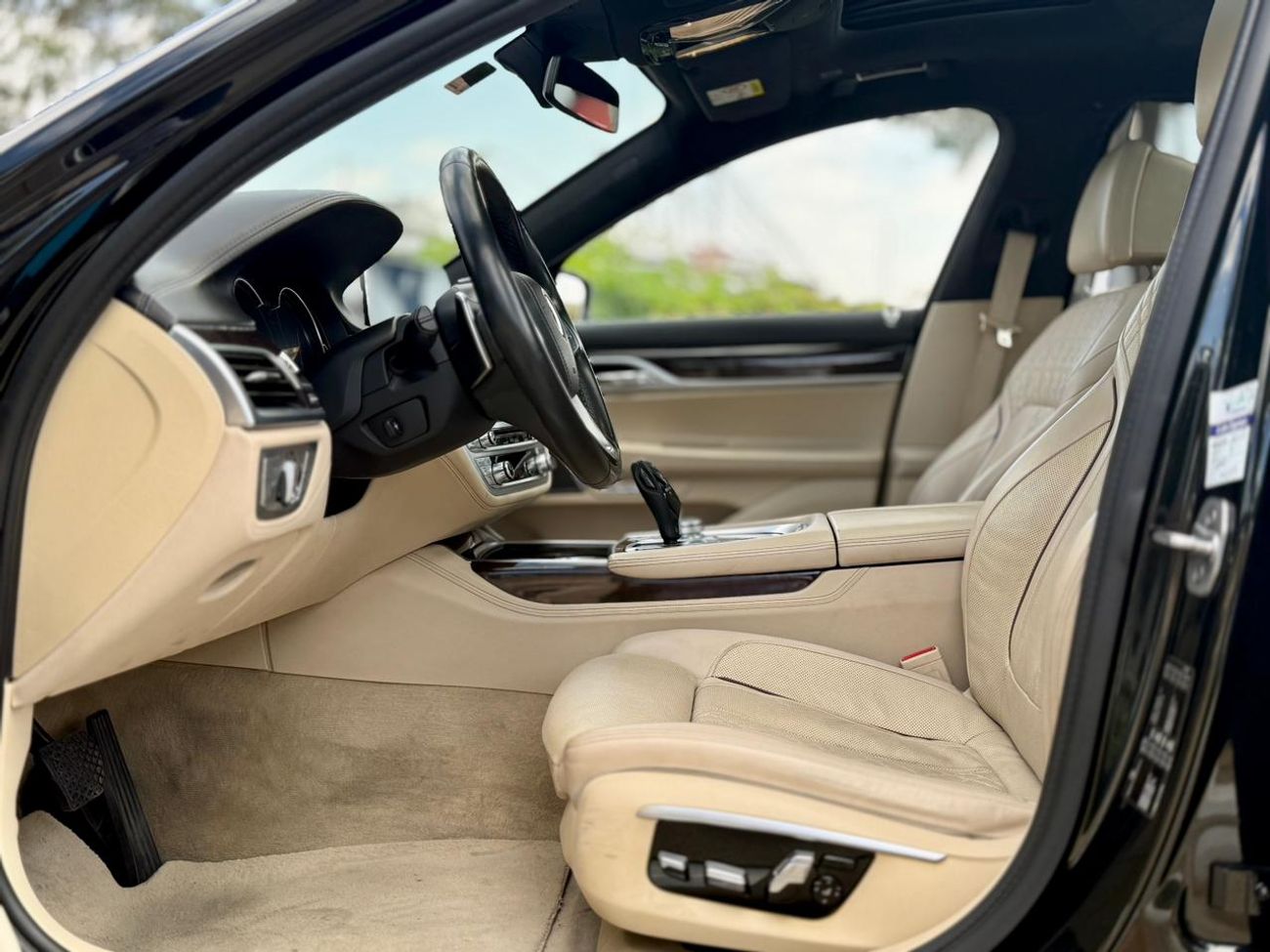 BMW 740Li Std 3.0L 1567 AED Monthly II BMW 740IL II 0% Down Payment II Still Under Warranty to 2027