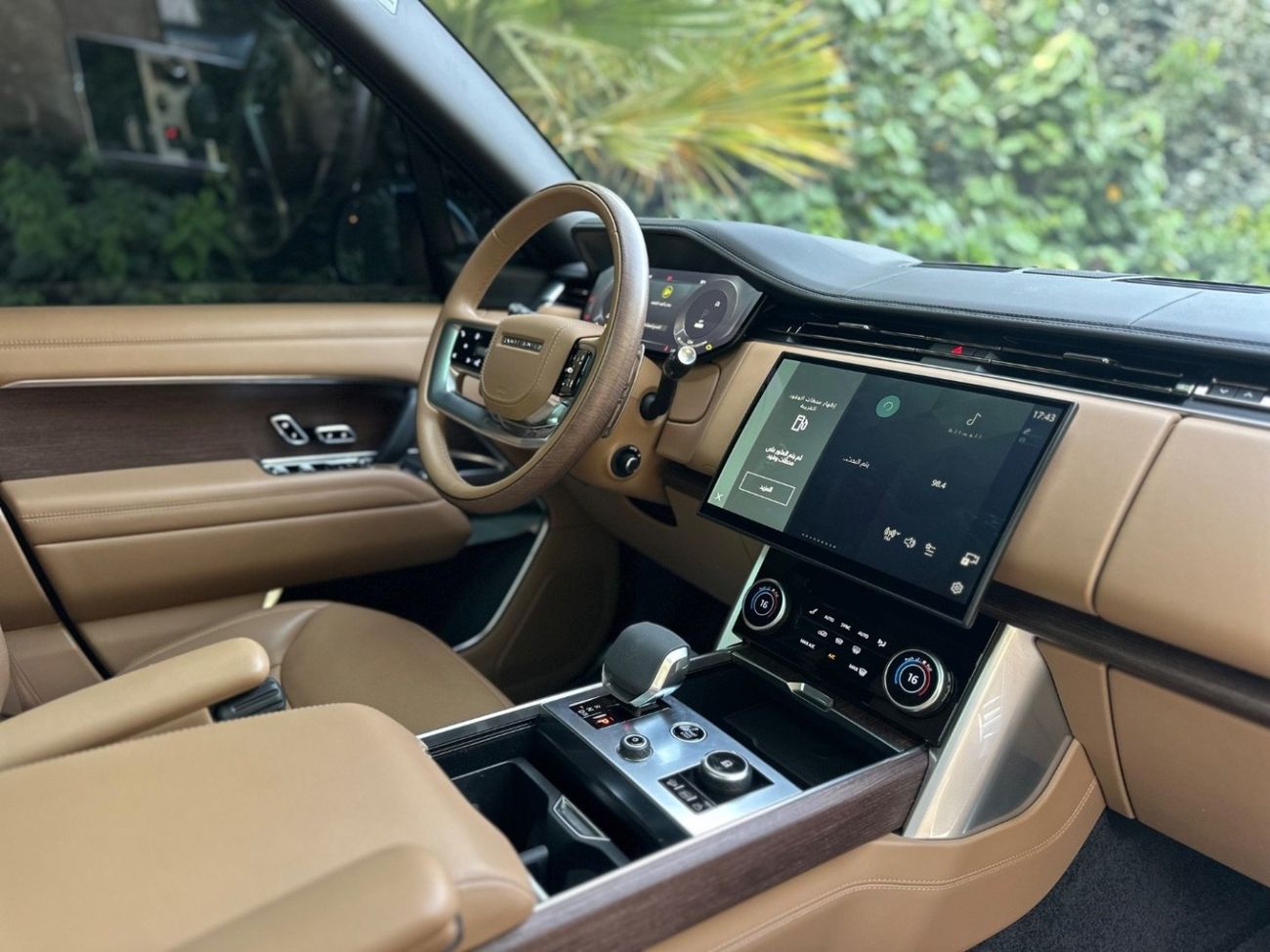 Land Rover Range Rover 2024 Autobiography P550e 3.0L Turbocharged Inline-6 Plug-in Hybrid – 542 HP | AWD | Full Options