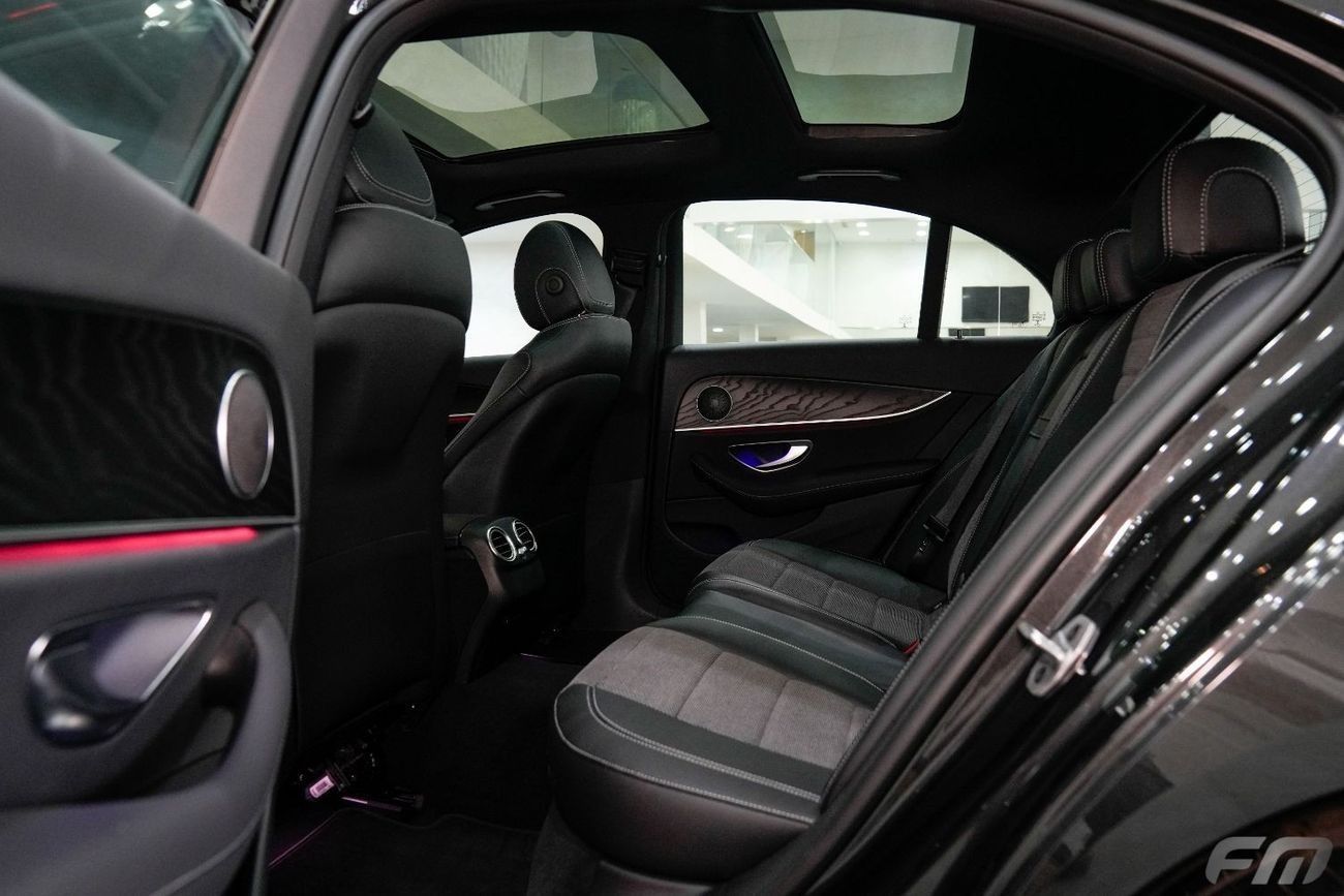 Mercedes-Benz E300 HYBRID - IN ITS EXCELLENT CONDITION!!!